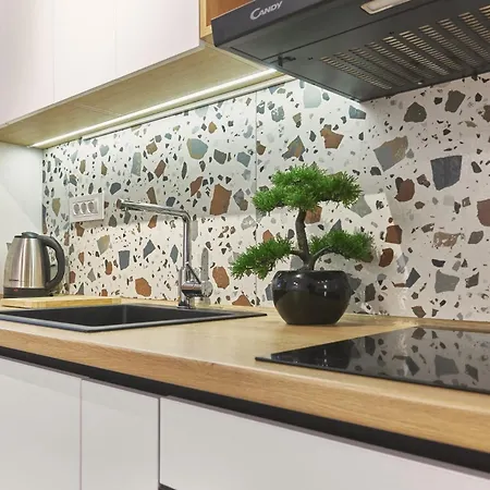 Modern Living Apts - Stylish Center *